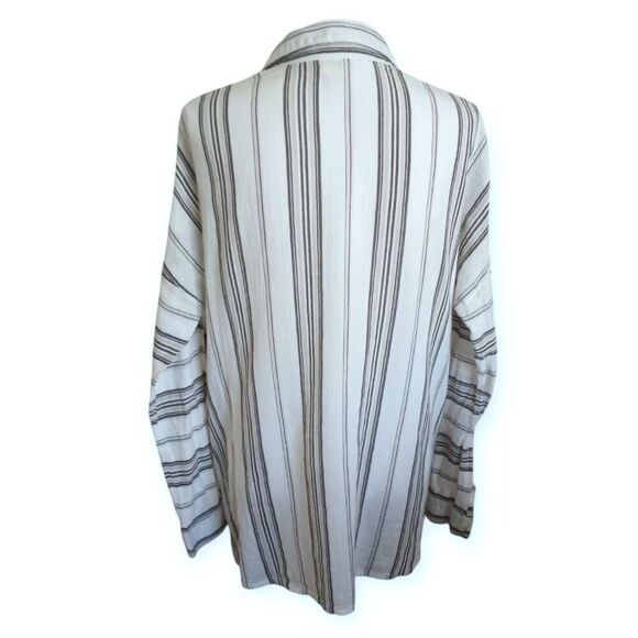 O'NEILL WHITE & GRAY STRIPE BUTTON DOWN SHIRT SZ.XS/S GUC. - Picture 3 of 4